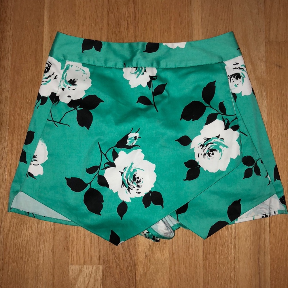 Patterned Skort - Picture 2 of 4